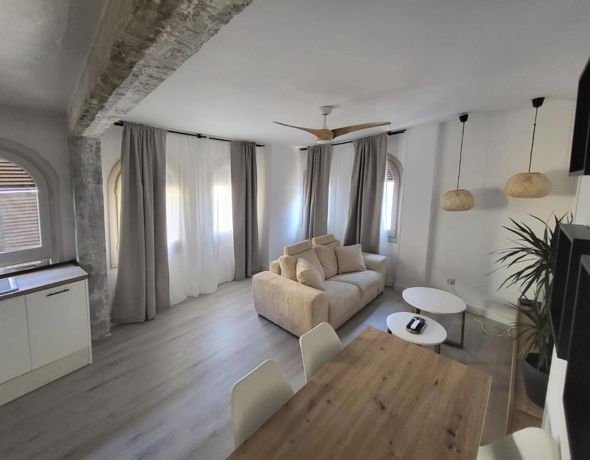 Apartamentos Crispin Candela Корелья Экстерьер фото